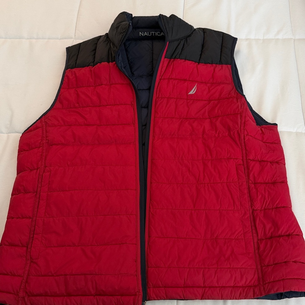 Men’s Nautica reversible vest - Picture 2 of 6